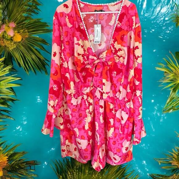 Boohoo NWT gorgeous Pink Floral Plus Size Romper Playsuit Sold Out Size 20 - Picture 3 of 6